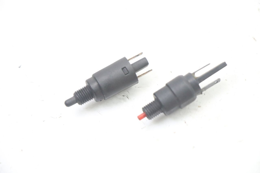 photo de BREMSLICHTSCHALTER GILERA NEXUS 300 (2008 - 2013)