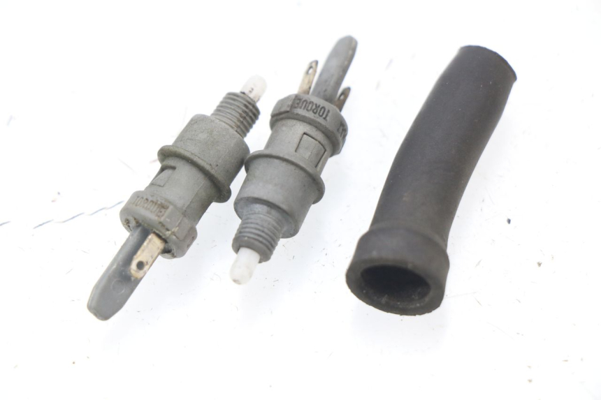 photo de BREMSLICHTSCHALTER PEUGEOT LUDIX ONE 50 (2005 - 2008)
