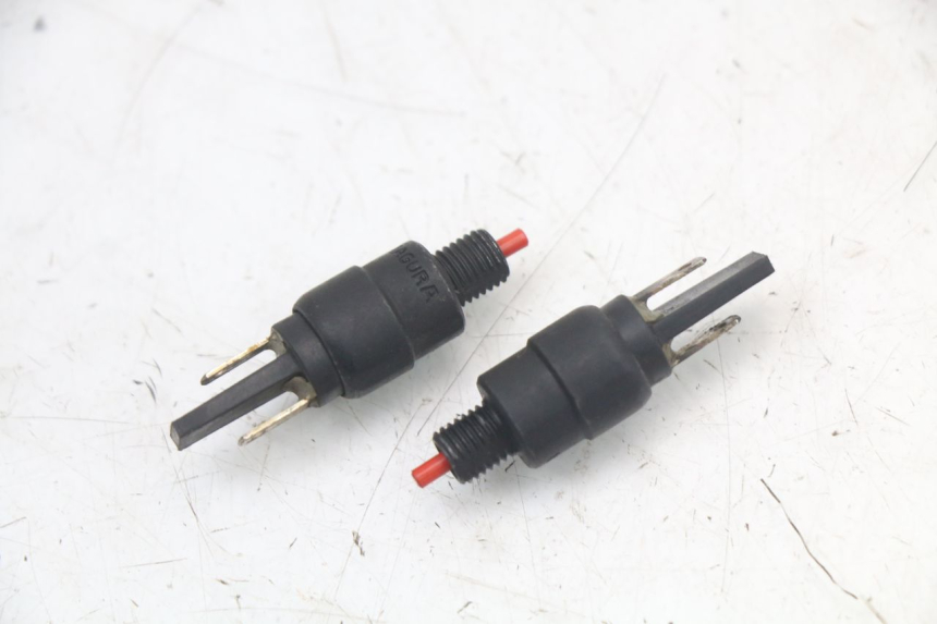 photo de BREMSLICHTSCHALTER PIAGGIO MP3 HPE 350 (2018 - 2020)