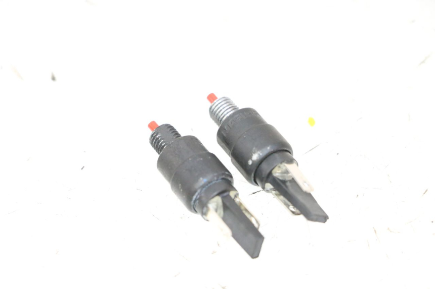 photo de BREMSLICHTSCHALTER PIAGGIO MP3 HPE 310 (2024 - 2025)