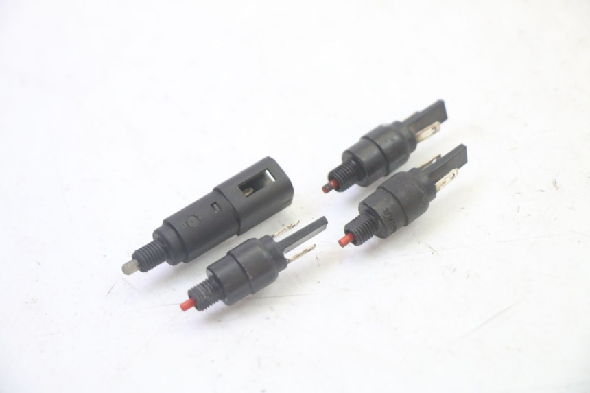 photo de BREMSLICHTSCHALTER PIAGGIO MP3 LT 300 (2010 - 2016)