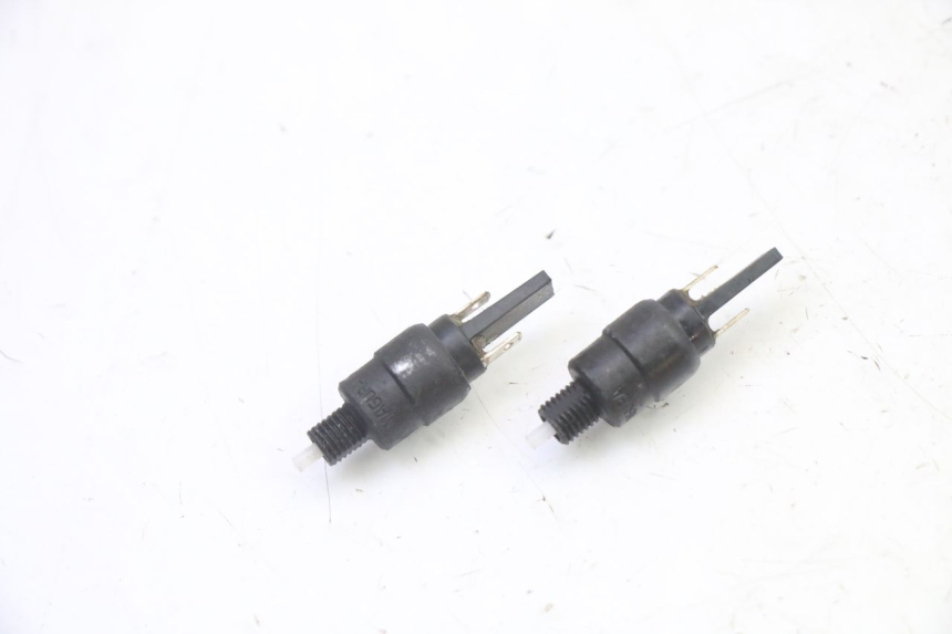 photo de BREMSLICHTSCHALTER PIAGGIO MP3 RL 250 (2007 - 2010)