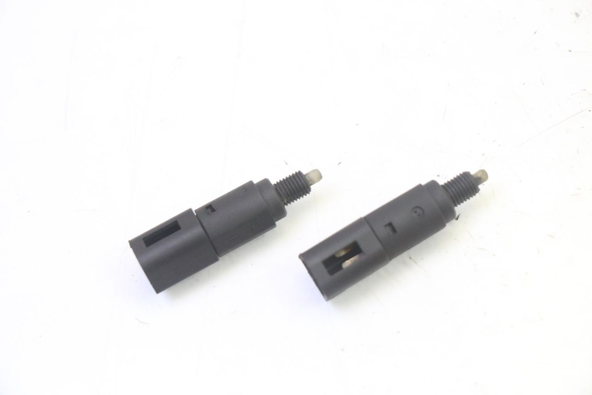 photo de BREMSLICHTSCHALTER PIAGGIO MP3 125 (2006 - 2014)