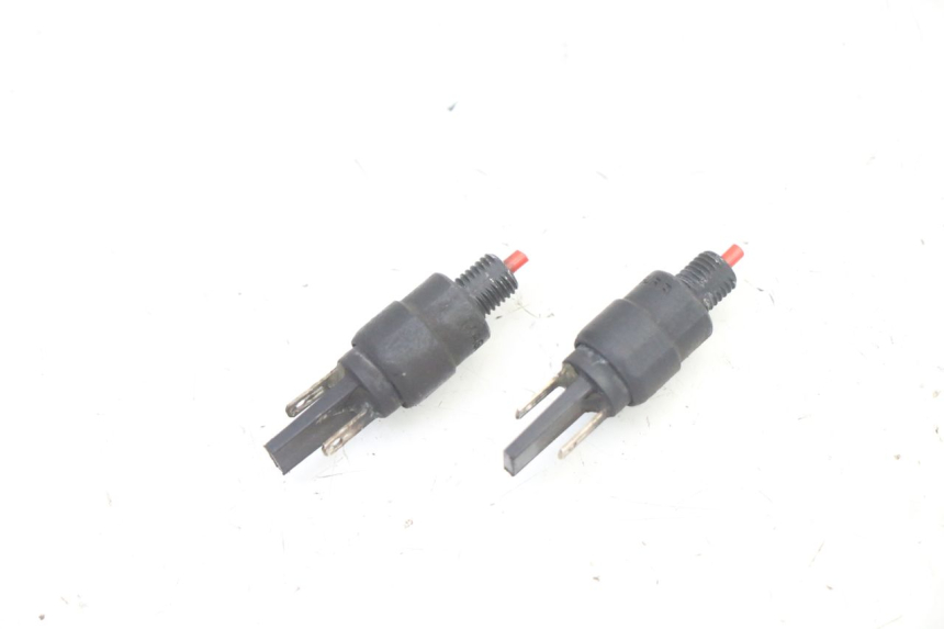 photo de BREMSLICHTSCHALTER PIAGGIO NRG POWER PUREJET 50 (2018 - 2021)