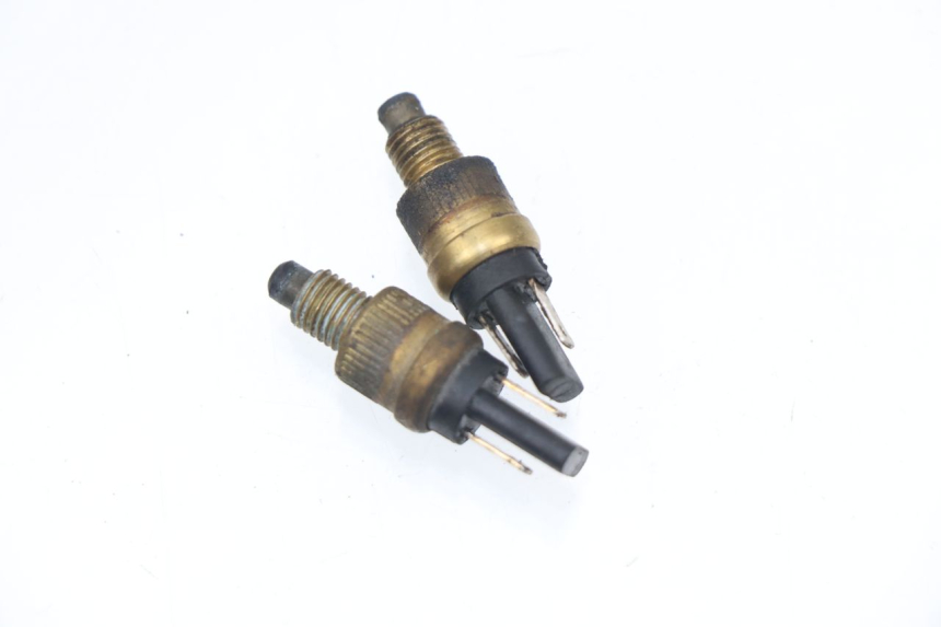 photo de BREMSLICHTSCHALTER PEUGEOT SV 125 (1991 - 1994)