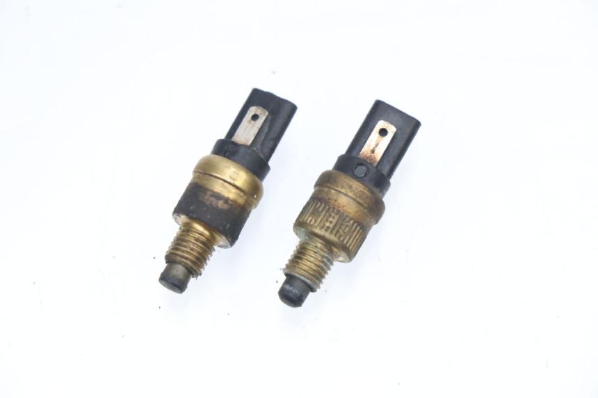 photo de BREMSLICHTSCHALTER PEUGEOT SV 125 (1991 - 1994)