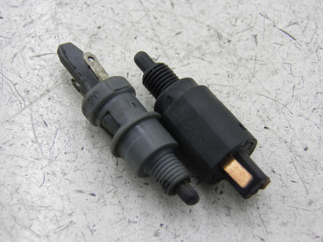 photo de BREMSLICHTSCHALTER PIAGGIO FLY 2T 50 (2004 - 2017)