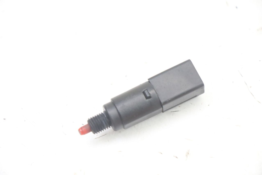 photo de BREMSLICHTSCHALTER PIAGGIO VESPA S 2T 50 (2007 - 2014)