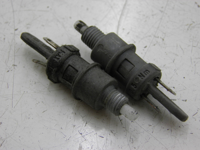 photo de BREMSLICHTSCHALTER PIAGGIO X9 125 (2000 - 2003)