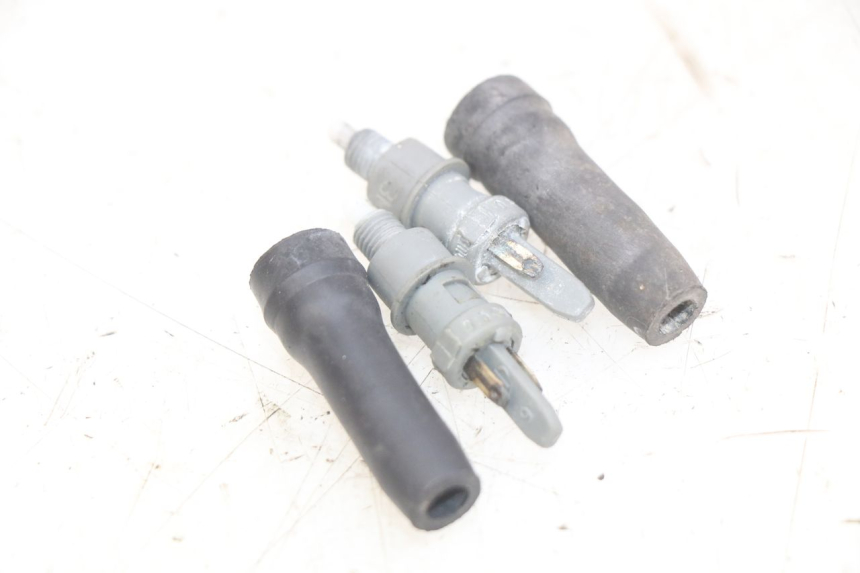 photo de BREMSLICHTSCHALTER PEUGEOT TREKKER 50 (1998 - 2004)