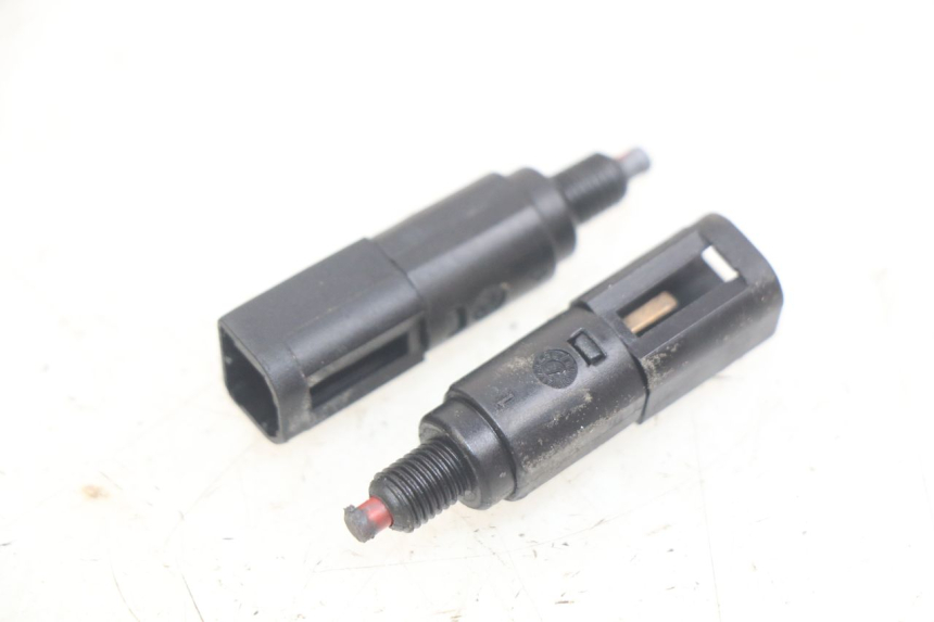 photo de BREMSLICHTSCHALTER PIAGGIO X8 125 (2004 - 2007)