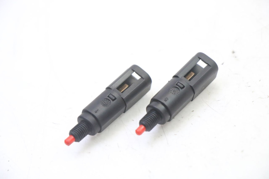 photo de BREMSLICHTSCHALTER PIAGGIO X9 EVOLUTION 125 (2003 - 2007)