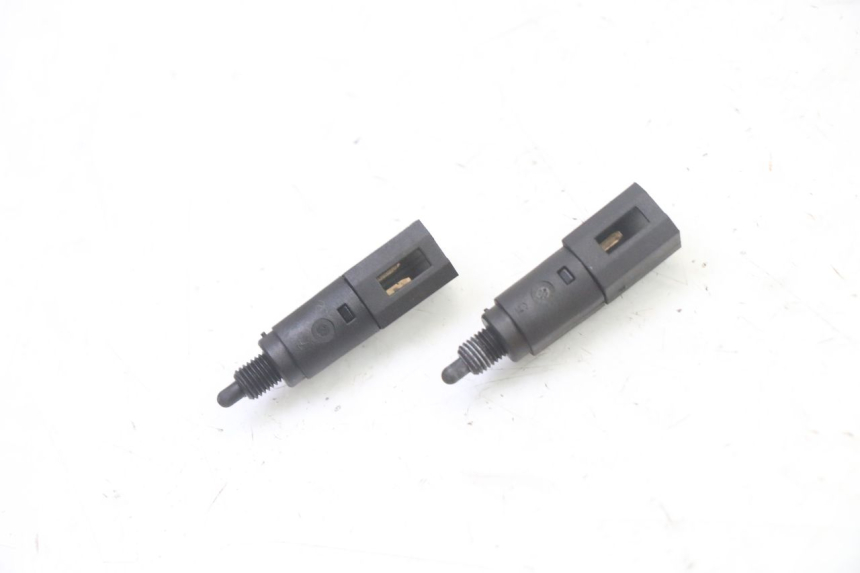 photo de BREMSLICHTSCHALTER PIAGGIO X9 EVOLUTION 125 (2003 - 2007)