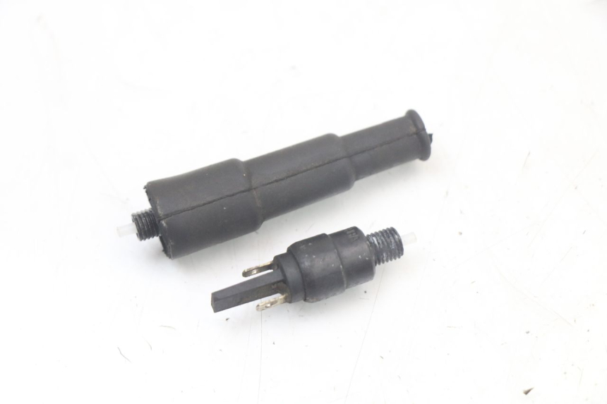 photo de BREMSLICHTSCHALTER PIAGGIO XEVO - X EVO 125 (2007 - 2017) - Zoom auf Gebrauchszustand