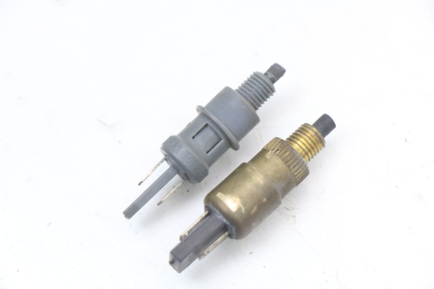 photo de BREMSLICHTSCHALTER PIAGGIO ZIP 2T 50 (2009 - 2019)