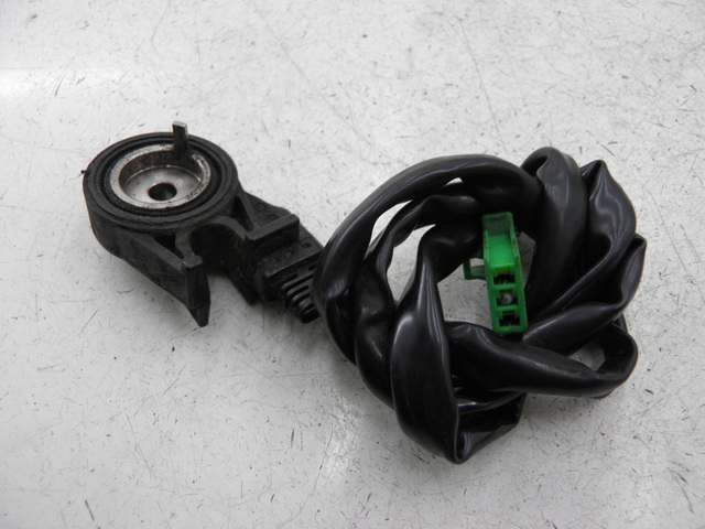 photo de ZÜNDUNG AUS SEITENSTÄNDER HONDA FES S-WING SWING ABS 125 (2007 - 2015)