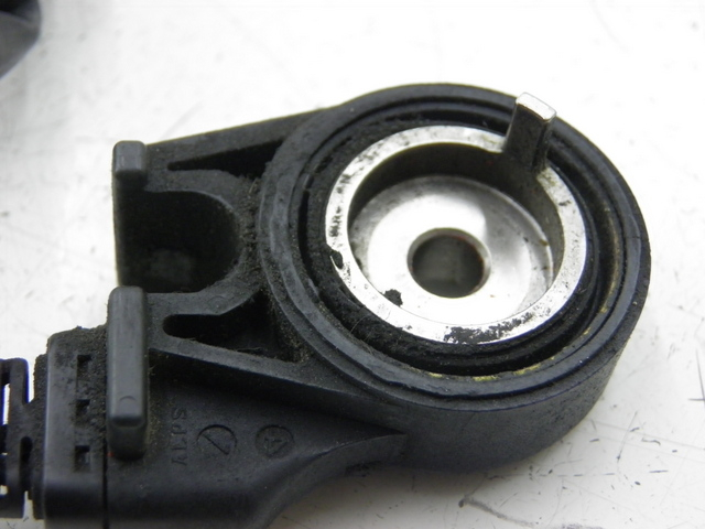 photo de ZÜNDUNG AUS SEITENSTÄNDER HONDA FES PANTHEON 125 (2003 - 2007)