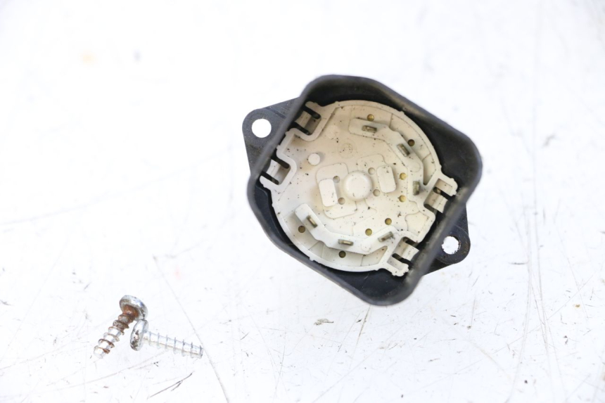 photo de ZÜNDSCHLOSS PIAGGIO MP3 LT 400 (2007 - 2012) - Zoom auf Gebrauchszustand