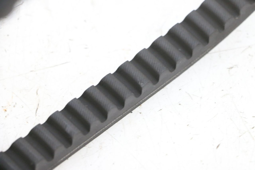 photo de KEILRIEMEN PEUGEOT ELYSEO 125 (1999 - 2004) - Zoom auf Gebrauchszustand