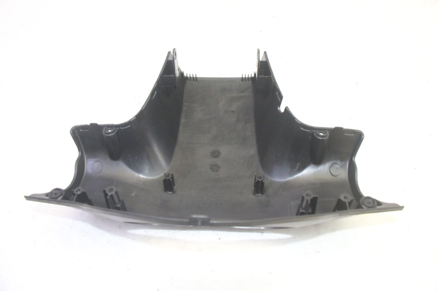 photo de HINTERE LENKERABDECKUNG KYMCO AGILITY 4T 50 (2018 - 2022) - Technische Nahaufnahme