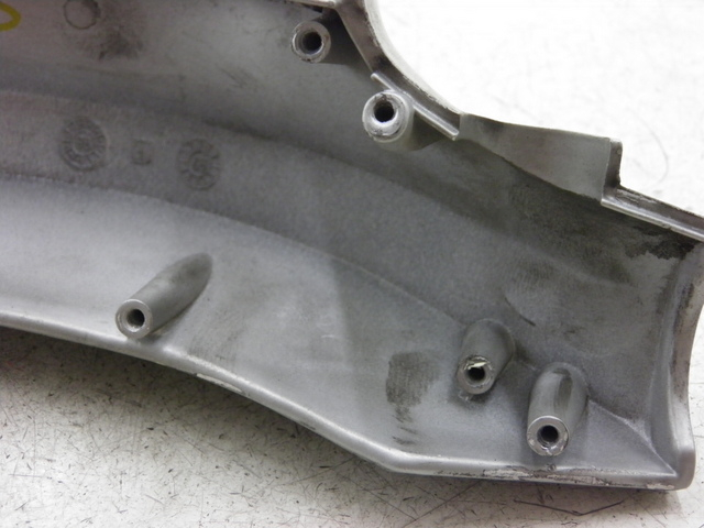 photo de LENKERVERKLEIDUNG HINTEN APRILIA LEONARDO 125 (1999 - 2001)