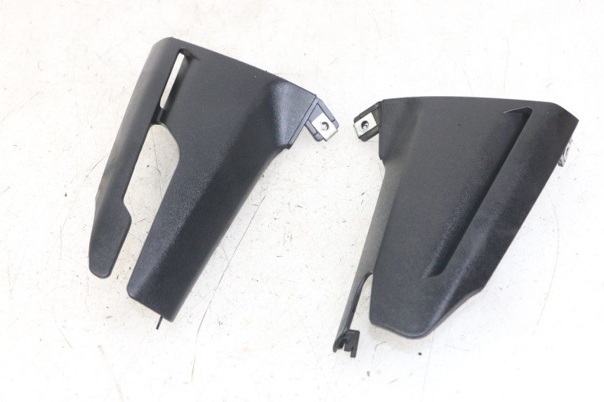 photo de LENKERVERKLEIDUNG HINTEN HONDA FJS SILVERWING SILVER WING 600 (2001 - 2010)