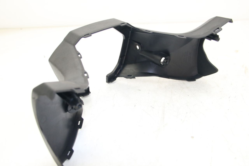 photo de HINTERE LENKERABDECKUNG KYMCO DOWNTOWN ABS 125 (2015 - 2017)