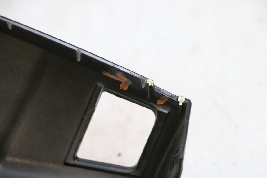 photo de LENKERVERKLEIDUNG HINTEN KYMCO LIKE 125 (2009 - 2016) - Kennzeichnungen und Originalreferenzen