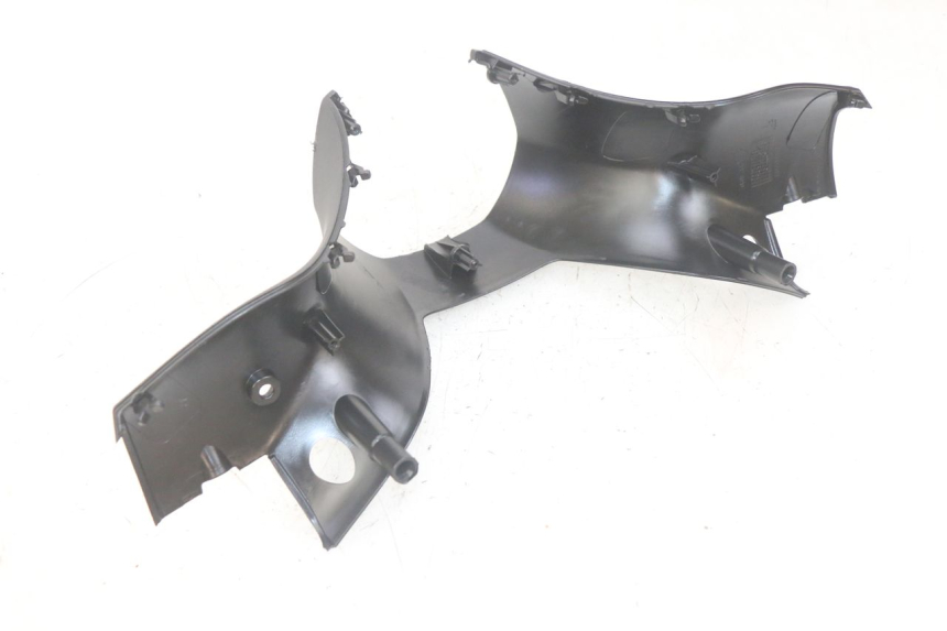photo de LENKERVERKLEIDUNG HINTEN PIAGGIO MP3 HPE 300 (2019 - 2026) - Technische Nahaufnahme