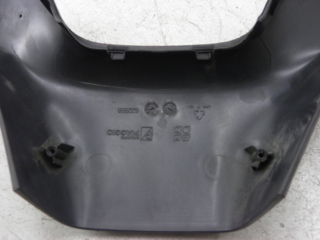 photo de LENKERVERKLEIDUNG HINTEN PIAGGIO MP3 LT 300 (2010 - 2016)