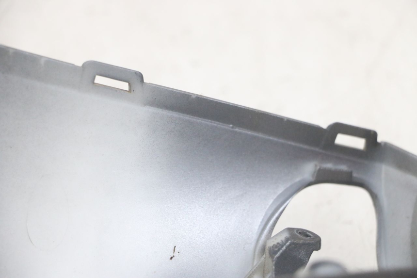 photo de LENKERVERKLEIDUNG HINTEN EFUN PUSA 1 - Details der Befestigungspunkte