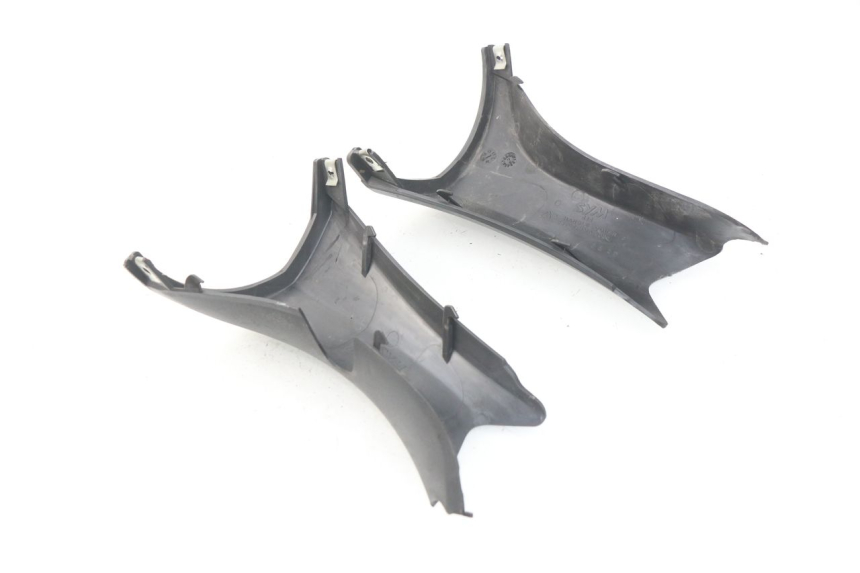 photo de LENKERVERKLEIDUNG HINTEN SYM JOYMAX 250 (2013 - 2017)