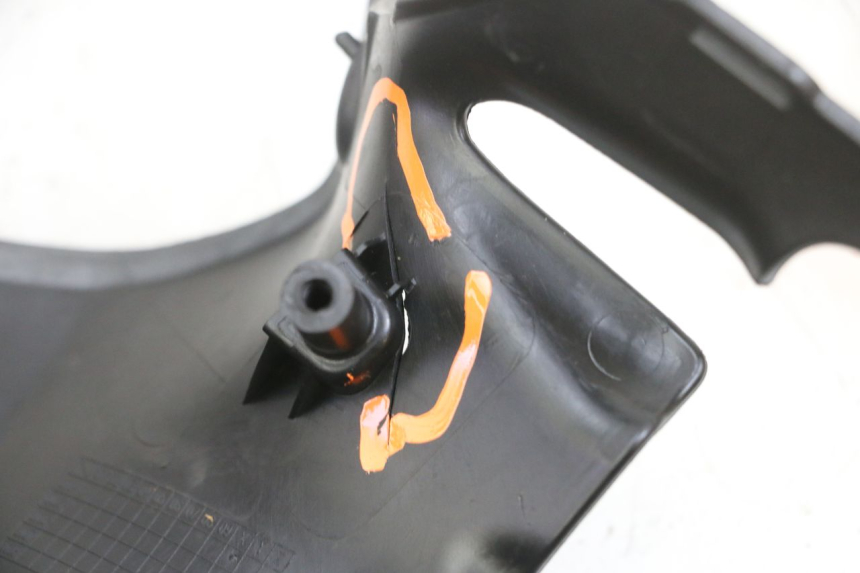 photo de LENKERVERKLEIDUNG HINTEN YAMAHA TRICITY 300 (2020 - 2024) - Oberflächenzustand und Material