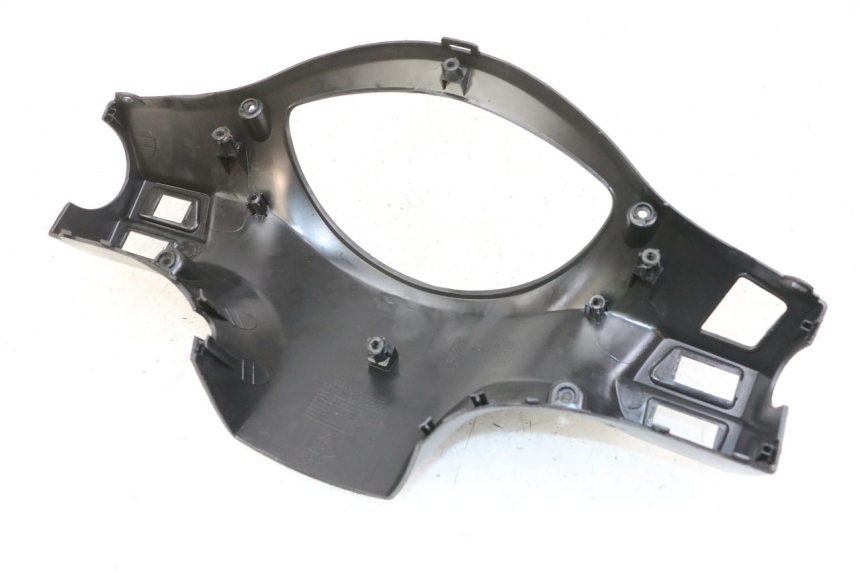 photo de LENKERVERKLEIDUNG HINTEN PEUGEOT TWEET PRO CARGO 50 (2018 - 2020) - Details der Befestigungspunkte