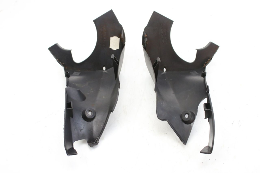 photo de HINTERE LENKERABDECKUNG SUZUKI UH BURGMAN 125 (2002 - 2006)