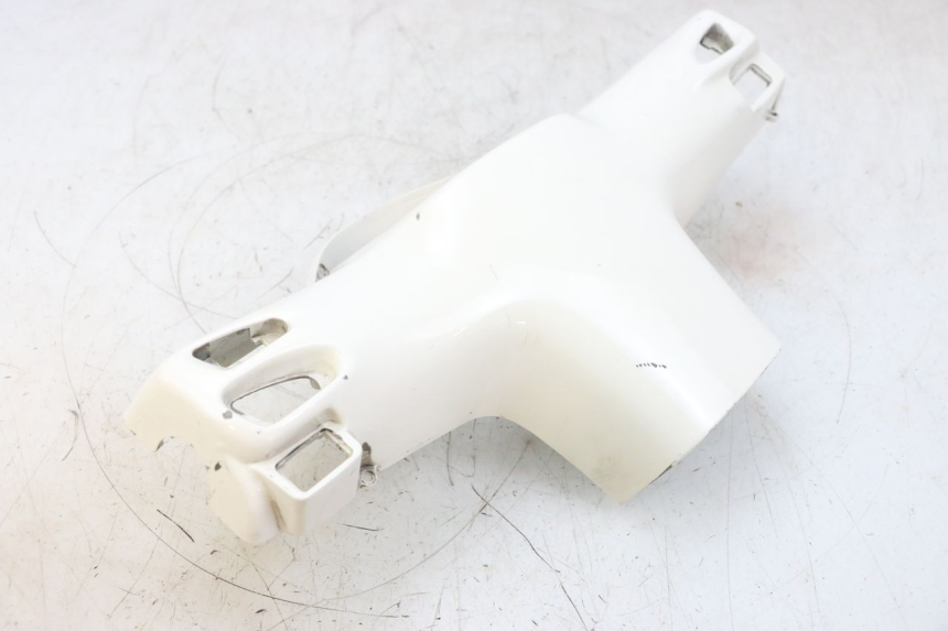 photo de LENKERVERKLEIDUNG HINTEN PIAGGIO VESPA GTS SUPER IE 125 (2009 - 2016) - Charakteristische Merkmale