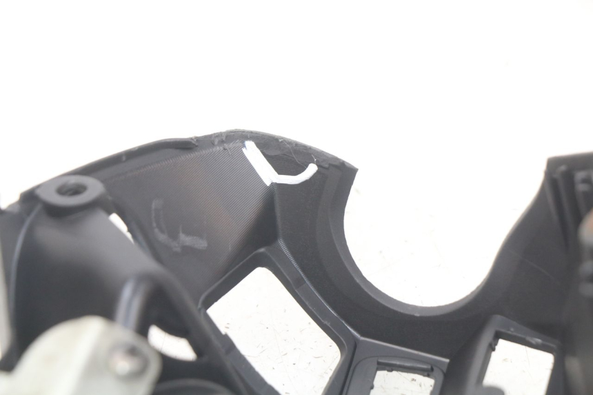 photo de HINTERE LENKERABDECKUNG PIAGGIO X7 125 (2007 - 2013)