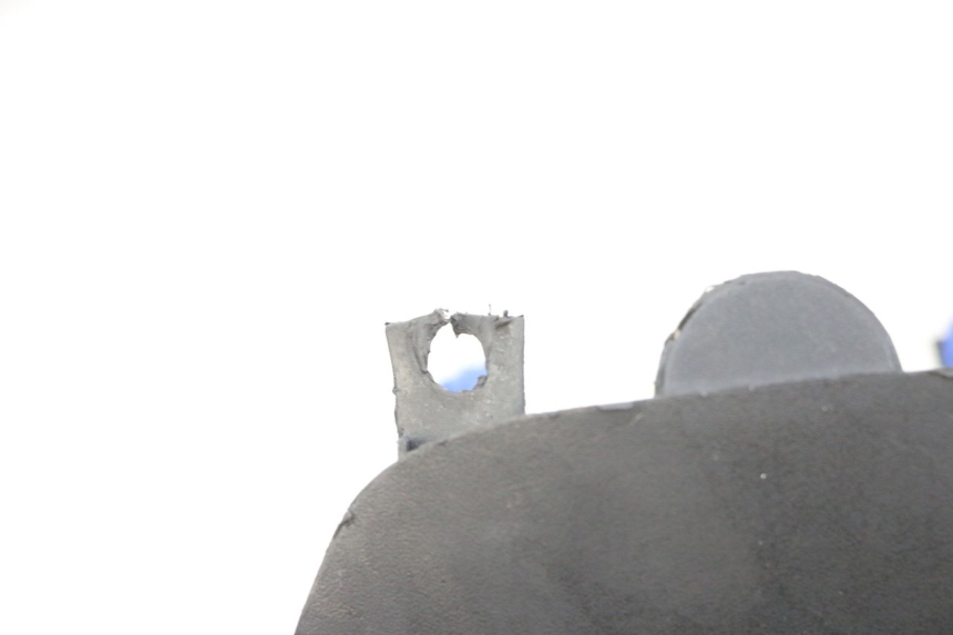 photo de VORDERER LENKERABDECKUNG PEUGEOT ELYSEO 125 (1999 - 2004) - Detailansicht des Bauteils