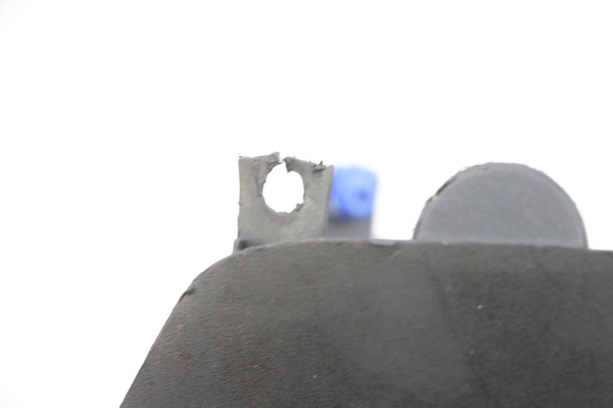 photo de VORDERER LENKERABDECKUNG PEUGEOT ELYSEO 125 (1999 - 2004) - Geprüftes Gebrauchtteil