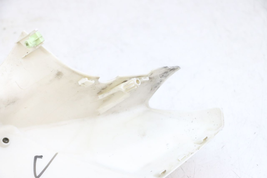 photo de VORDERE LENKERABDECKUNG PEUGEOT KISBEE 4T 50 (2010 - 2017) - Details der Befestigungspunkte