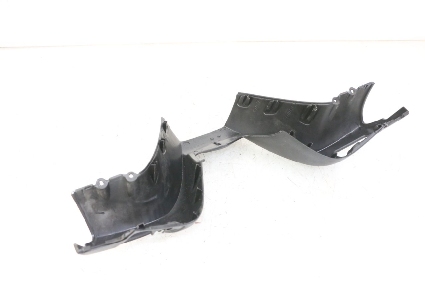 photo de VORDERER LENKERABDECKUNG PIAGGIO MP3 500 (2011 - 2015)