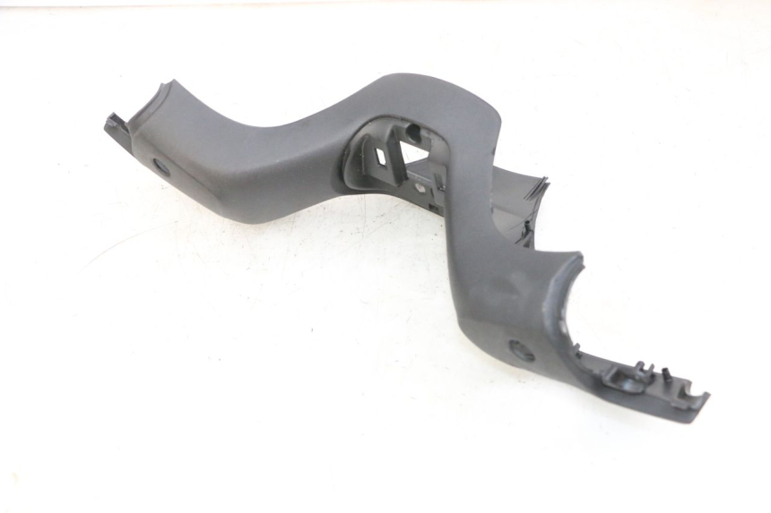 photo de LENKERVERKLEIDUNG VORNE PIAGGIO MP3 500 (2016 - 2018) - Technische Nahaufnahme