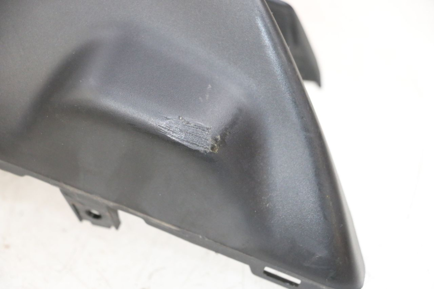 photo de LENKERVERKLEIDUNG VORNE YAMAHA NEO'S CORE 1 (2022 - 2026) - Details der Befestigungspunkte