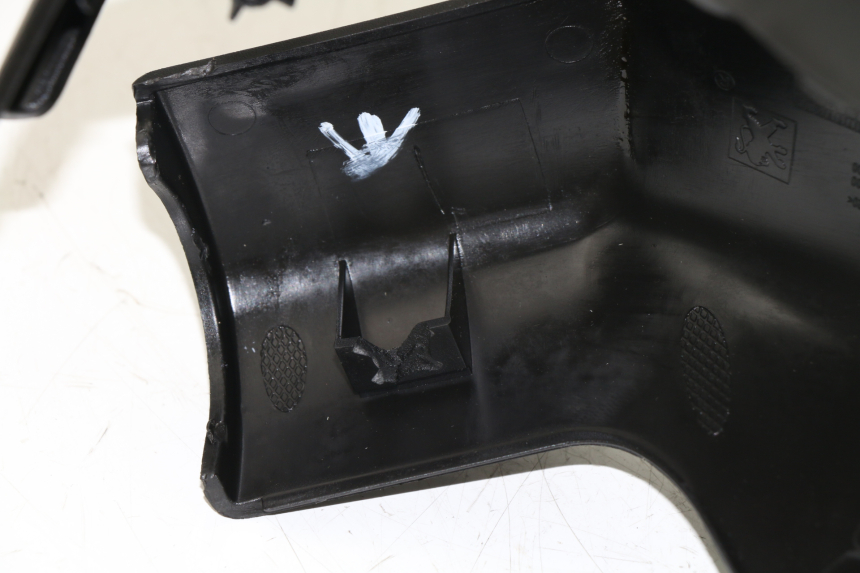 photo de VORDERE LENKERABDECKUNG PEUGEOT CITYSTAR 125 (2011 - 2017)