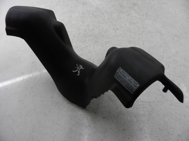 photo de VORDERER LENKERABDECKUNG PEUGEOT ELYSEO 125 (1999 - 2004)