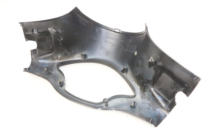 photo de VORDERER LENKERABDECKUNG PIAGGIO VESPA PRIMAVERA 2T 50 (2013 - 2018)