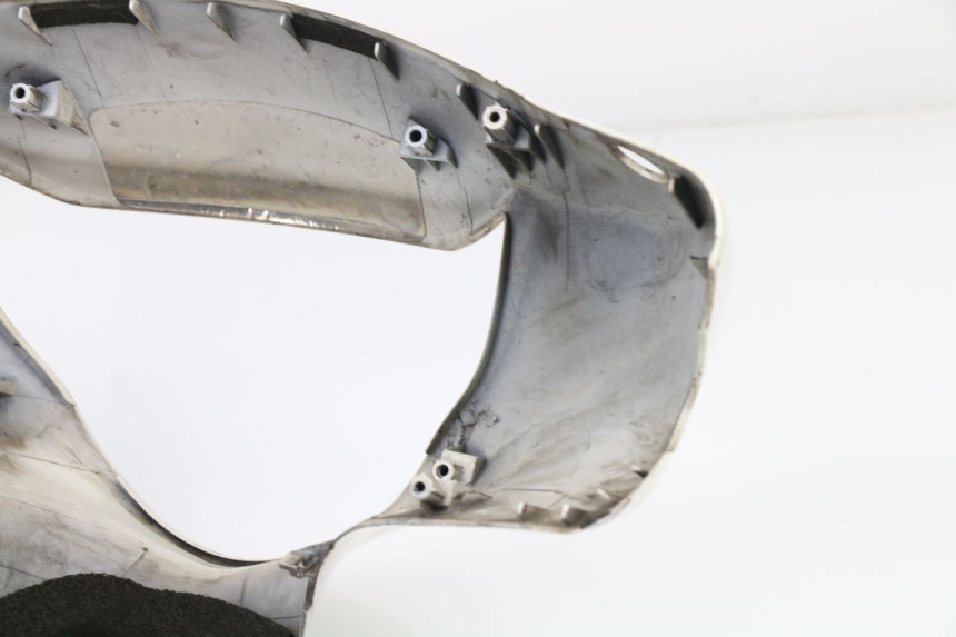 photo de VORDERER LENKERABDECKUNG SUZUKI SIXTEEN 125 (2008 - 2010)