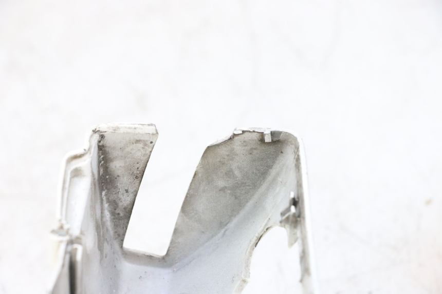 photo de LENKERVERKLEIDUNG VORNE PIAGGIO VESPA GTS SUPER IE 125 (2009 - 2016) - Zoom auf Gebrauchszustand