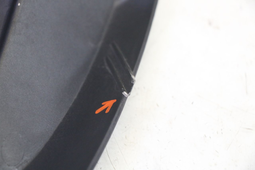 photo de LENKERVERKLEIDUNG VORNE PIAGGIO XEVO - X EVO 125 (2007 - 2016) - Details der Befestigungspunkte