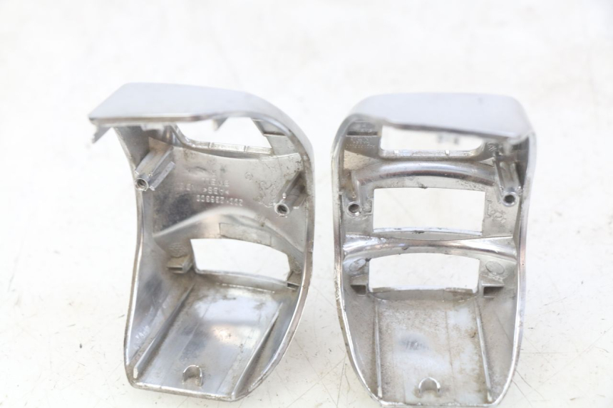 photo de LENKERABDECKUNG SCHALTER PEUGEOT DJANGO 4T 50 (2014 - 2019)